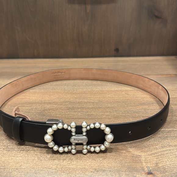 Sold on eBay! Ferragamo Women's Faux-Pearl Gancini Buckle Leather Belt - Picture 6 of 8